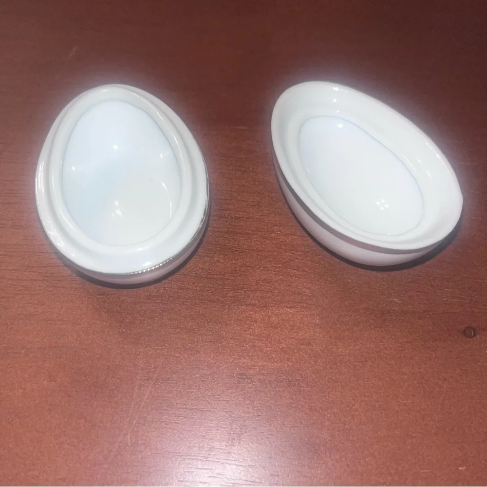 Trinket holder/floral decorative egg